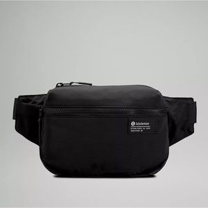 New Lululemon Clean Lines Belt Bag 2L Best Seller